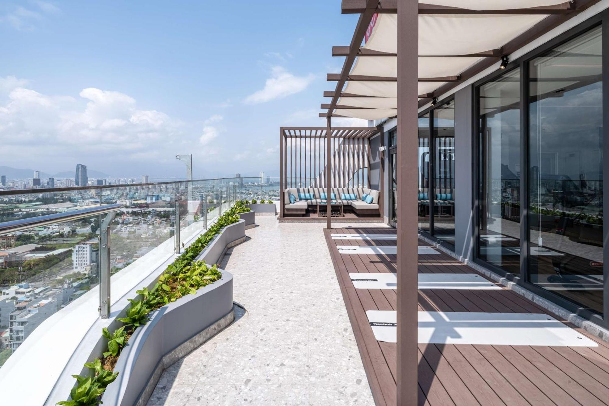 Hilton Garden Inn Дананг Экстерьер фото