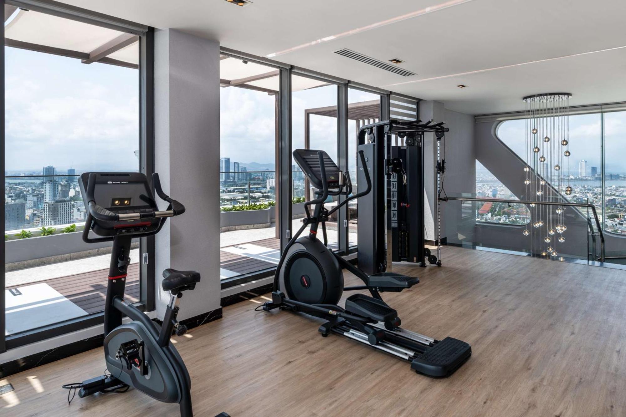 Hilton Garden Inn Дананг Экстерьер фото