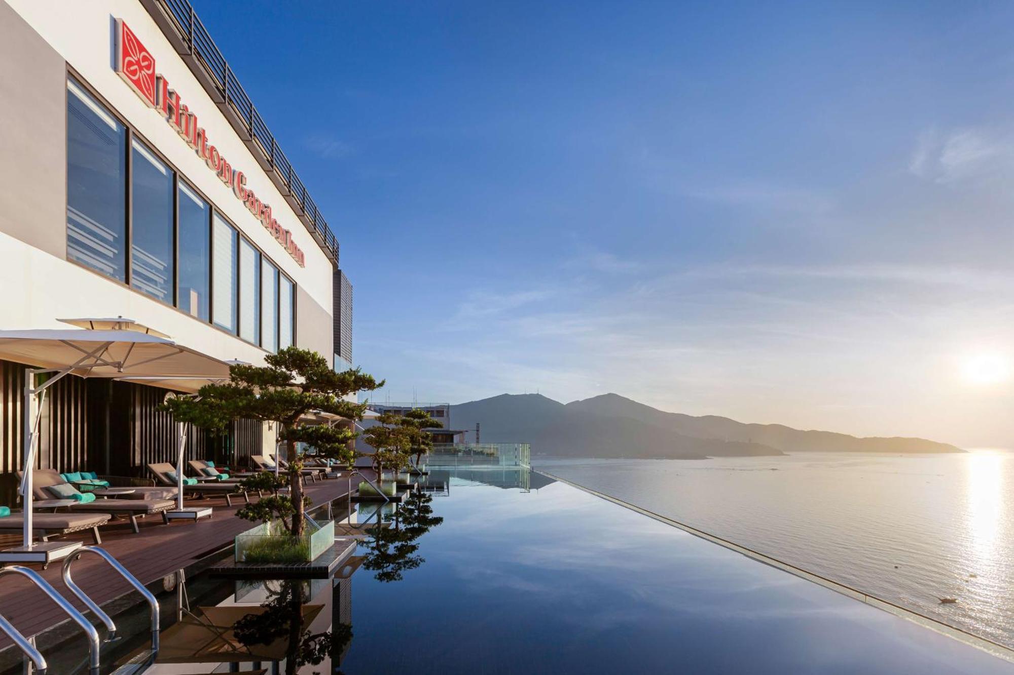 Hilton Garden Inn Дананг Экстерьер фото